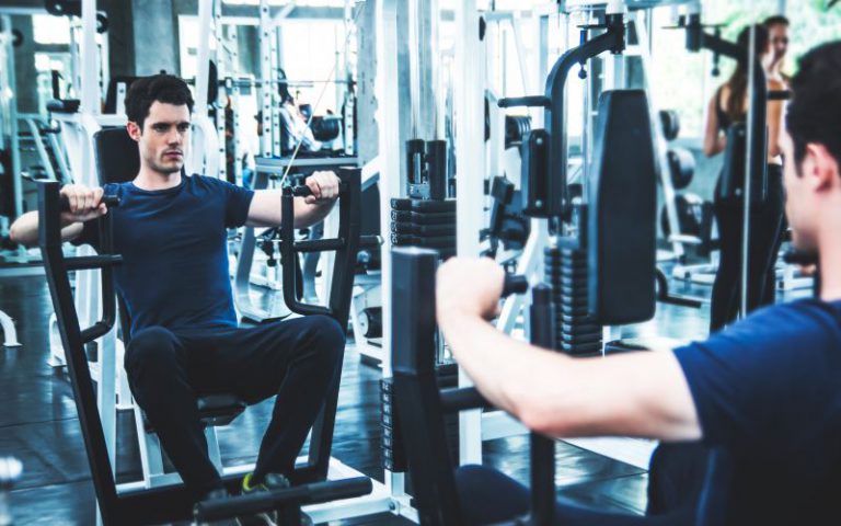 Programme de musculation pour Homme – Expert : Epaules, Trapèzes et Lombaires