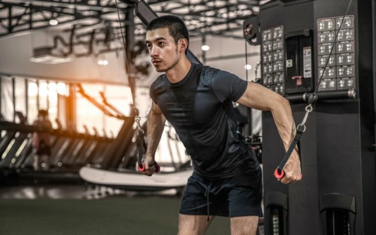 Programme Cardio / Fitness pour Homme – Débutant « Mincir : Epaules, Pectoraux, Triceps »